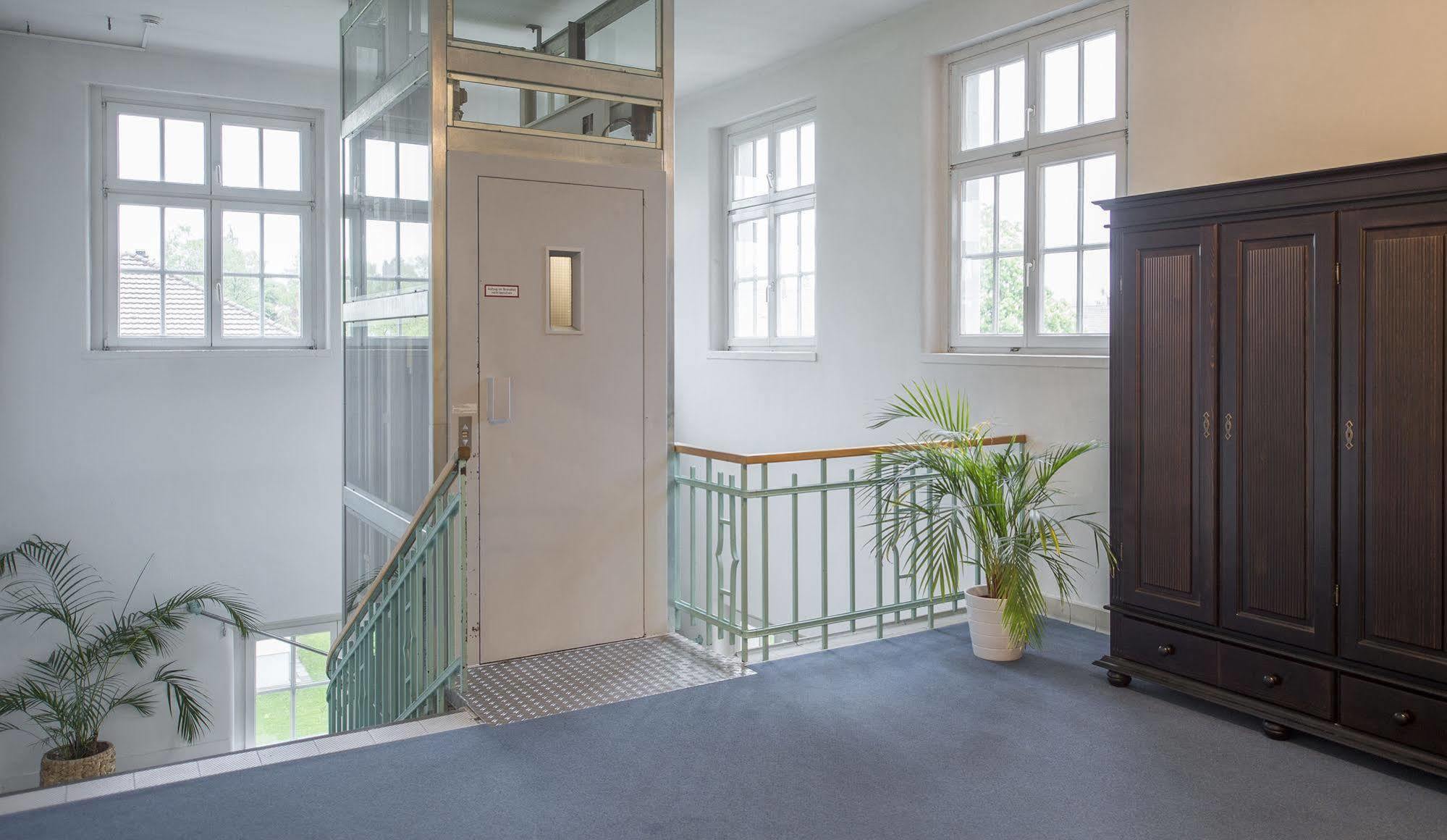 Apartment Hotel Констанц Екстериор снимка
